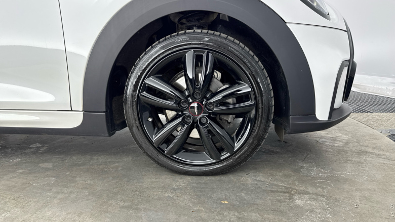 MINI Hatchback 1.5 Cooper Sport 5dr Auto Petrol Hatchback